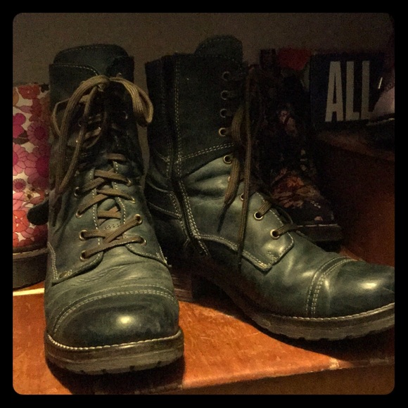 taos crave boots teal